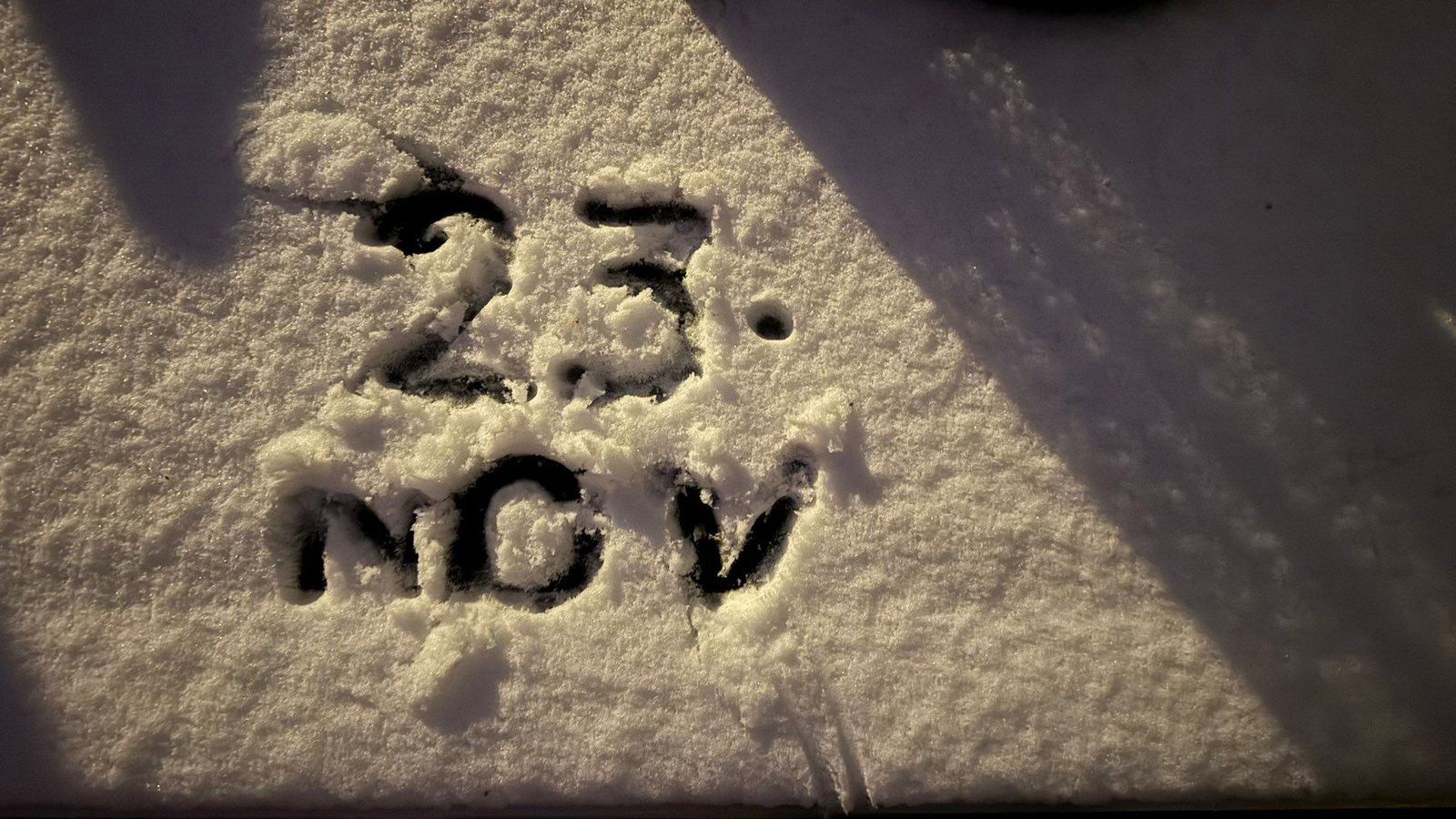 23 november, vastgelegd in de sneeuw, weerfoto door Inzending community (november)